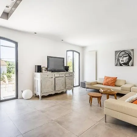 Rum i privatbostad Fully Renovated Provencal House ! Saint-Tropez