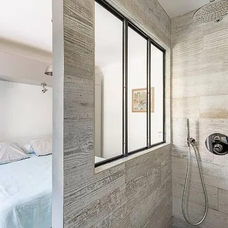 Проживання в сім'ї Fully Renovated Provencal House ! Сен-Тропе