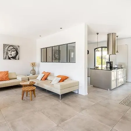 民宿 Fully Renovated Provencal House !